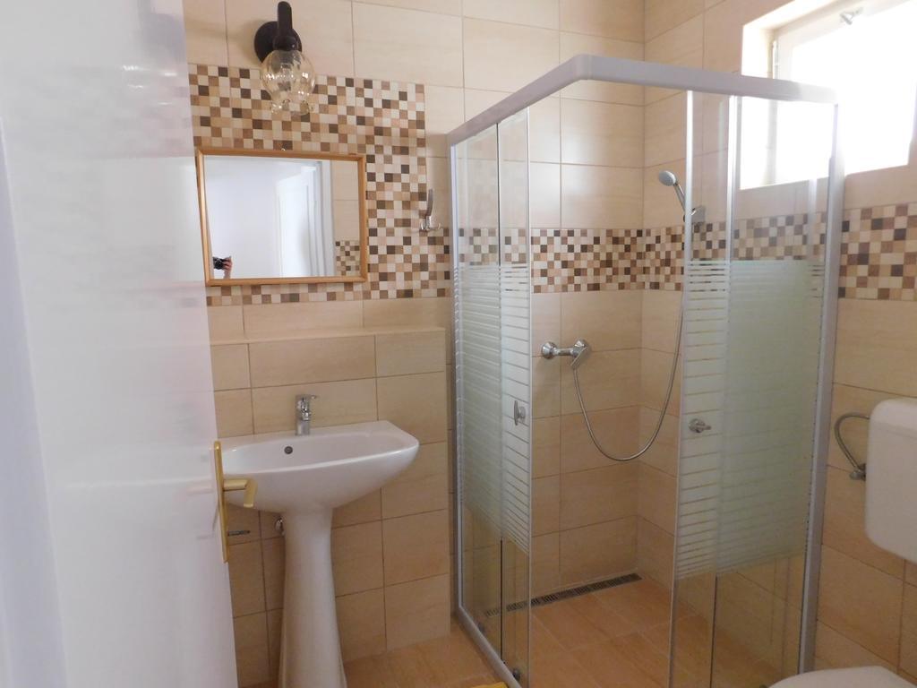 Xxl Apartman ザラカロシュ エクステリア 写真
